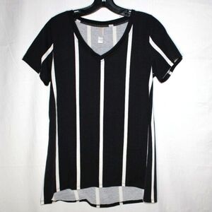 ✨ LuLaRoe XS Striped V-Neck Tunic Tee ✨